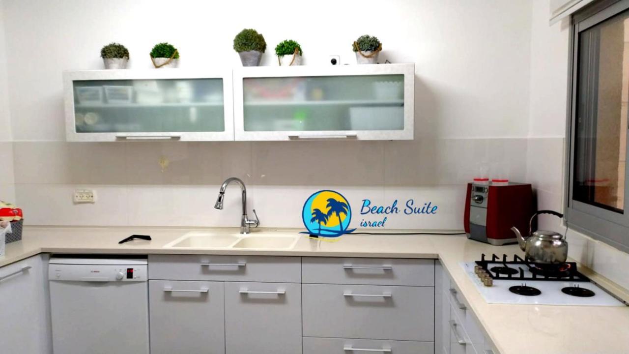 Beach Suite Israel- Private Jacuzzi Garden Suite & Gym, 3 Min Walk To Beach ביץ סוייט ישראל- ג'קוזי פרטי בגינה 3 דקות הליכה לים וחדר כושר Așkelon Exterior foto