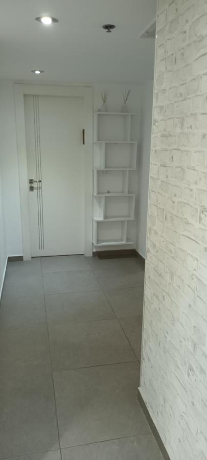 Beach Suite Israel- Private Jacuzzi Garden Suite & Gym, 3 Min Walk To Beach ביץ סוייט ישראל- ג'קוזי פרטי בגינה 3 דקות הליכה לים וחדר כושר Așkelon Exterior foto